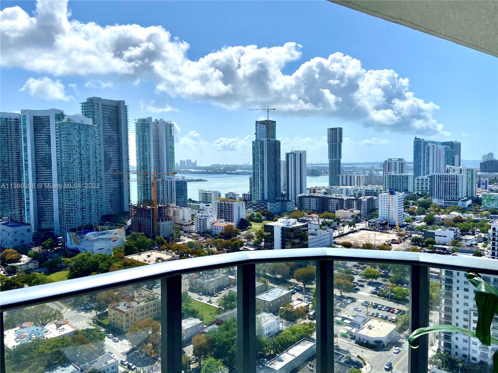 DIRECT WATER VIEWS of Biscayne Bay from this 31st Floor 1 bedroom +Den/Two Bathroom Residence at Hyde Midtown. Features include porcelain floors throughout, open concept kitchen and a large terrace. Can be Sold Furnished or Unfurnished. In Unit Washer/Dryer. Hyde Midtown is a luxury condo with resort style amenities including on-site spa, swimming pool, hot tub, outdoor cabanas, top of the line fitness center, tennis courts and a putting green. Five-star hotel services and amenities include: tennis court, spinning studio, movie theater, club & kids room. Walking distance from retail shops in Miami Design District and Wynwood bars and restaurants.