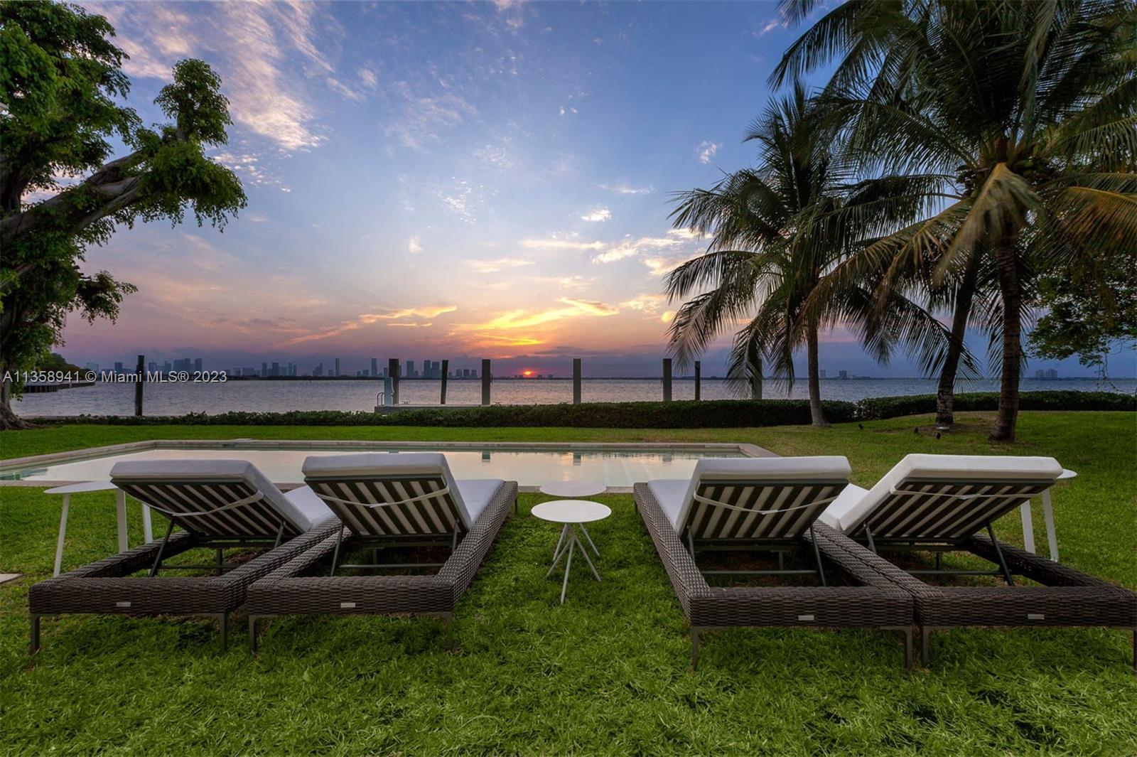 4344 N Bay Rd  For Sale A11358941, FL