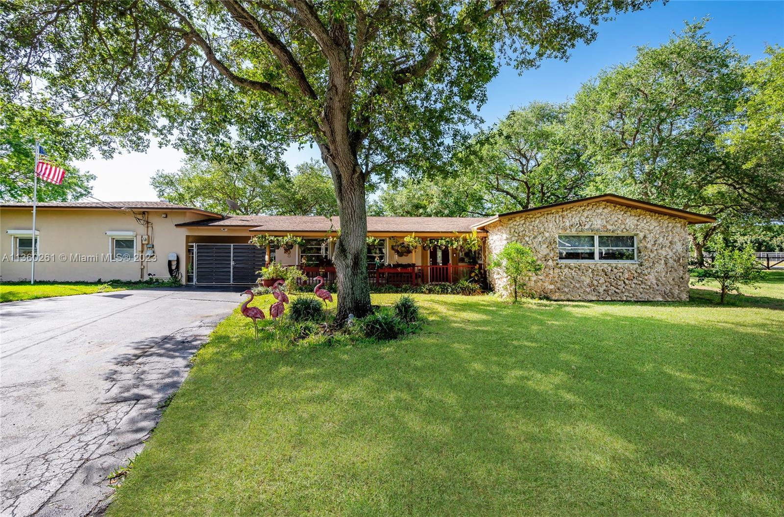 Immaculate maintained home. Sits on a beautiful 1.02 acres landscaped corner lot surrounded by mature oak trees in a quiet established neighborhood. The huge 2 car detached garage/workshop is connected to the home by a breezeway/carport and has additional covered parking. The garage/workshop is equipped with Custom work bench with shelves; 5-HP 2 Stage 60 gallon Air Compressor 14.8 CFM; Ceiling mounted Shop Vac;  Three wells; 2 Goulds electric water pumps, one hand pump. New (2017) 60 gallon hot water heater; Industrial type water softener new 2016. NEVER BE WITHOUT ELECTRIC - 45KW John Deere Diesel generator with 90 gallon aluminum tank.

***PROPERTY SOLD AS IS***