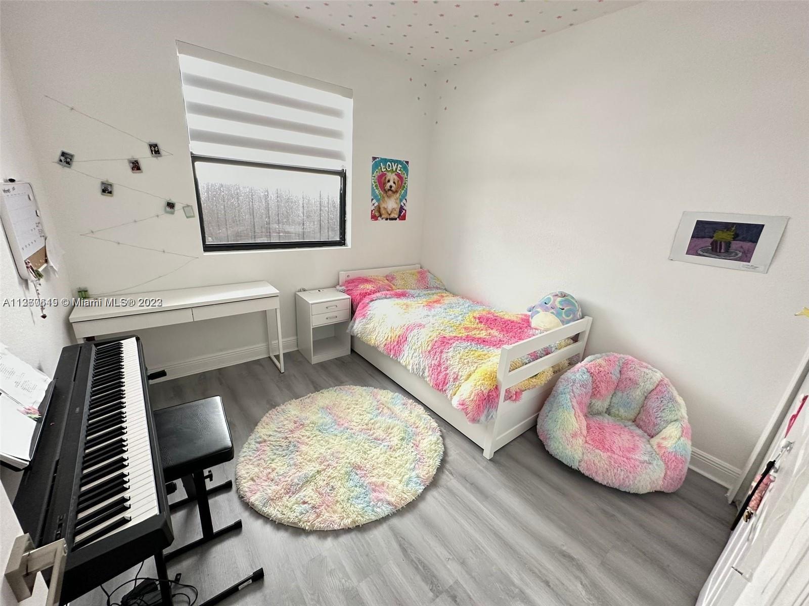 Listing Photo 17
