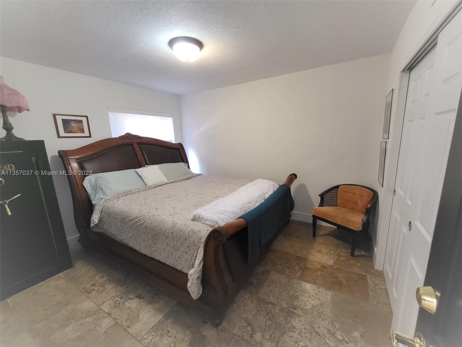 Listing Photo 16