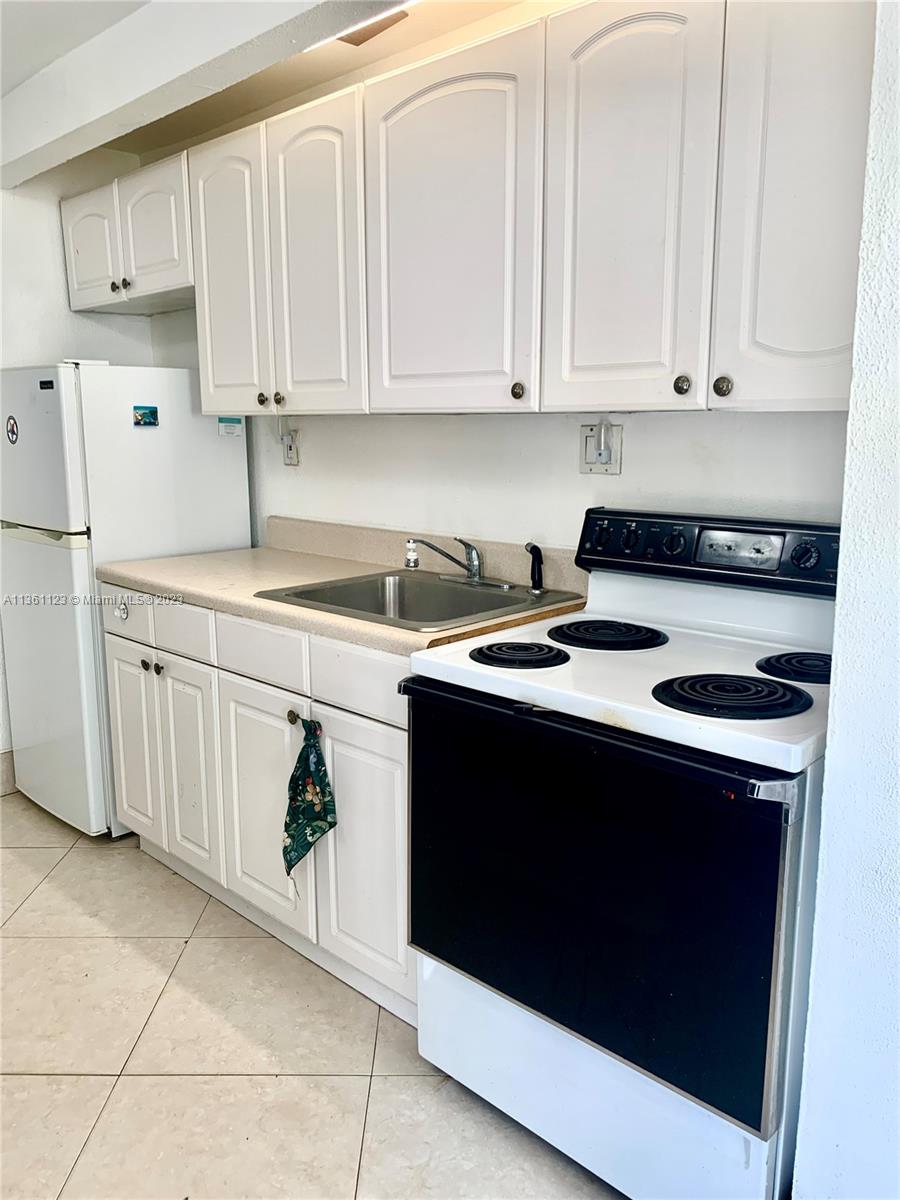 Mother in law cottage with full kitchen