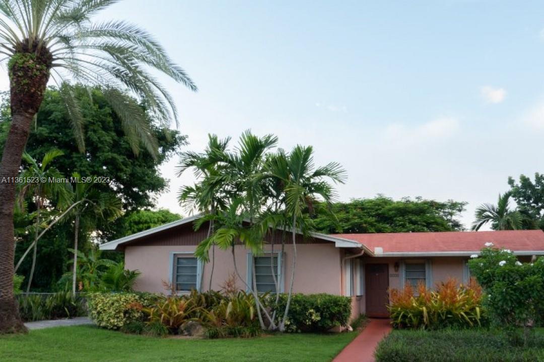 Coconut Grove   sf three bedroom/ two bath built in 1981 on a 7575 s.f. duplex zoned parcel. The building has copper plumbing and metal wall studs and is definitely salvageable if so desired, but it's habitable as is. Great potential for future redevelopment. Located just two blocks from Platform 3750 with the Douglas MetroRail Station directly across US1.