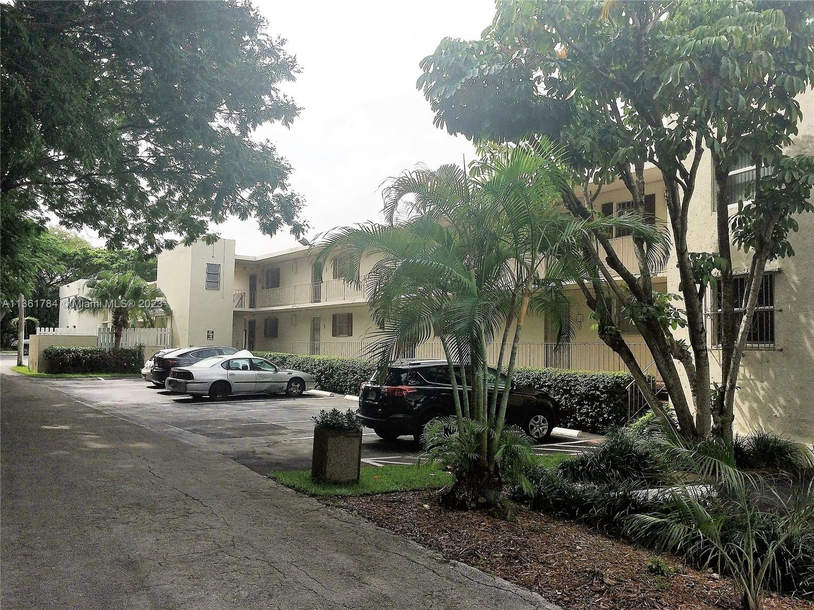520 NE 38th St #11 For Sale A11361784, FL