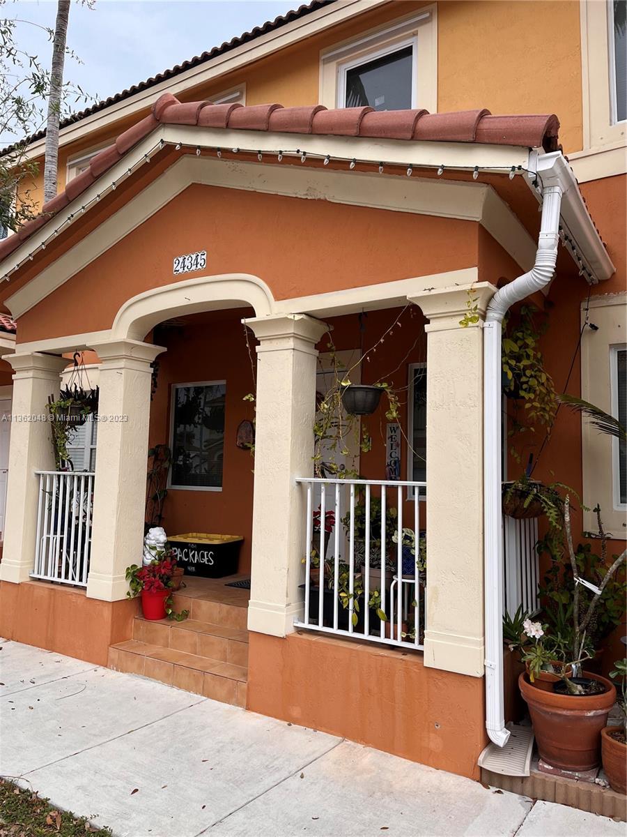 Come and enjoy living in Bluewater located in Homestead! This Townhome is a spacious 4 bedroom and 3 Full Bathroom! Impact Windows and Doors. Low HOA with Security Patrol. Centrally located, with a short drive to the highway, Publix, Southland Mall and much more!