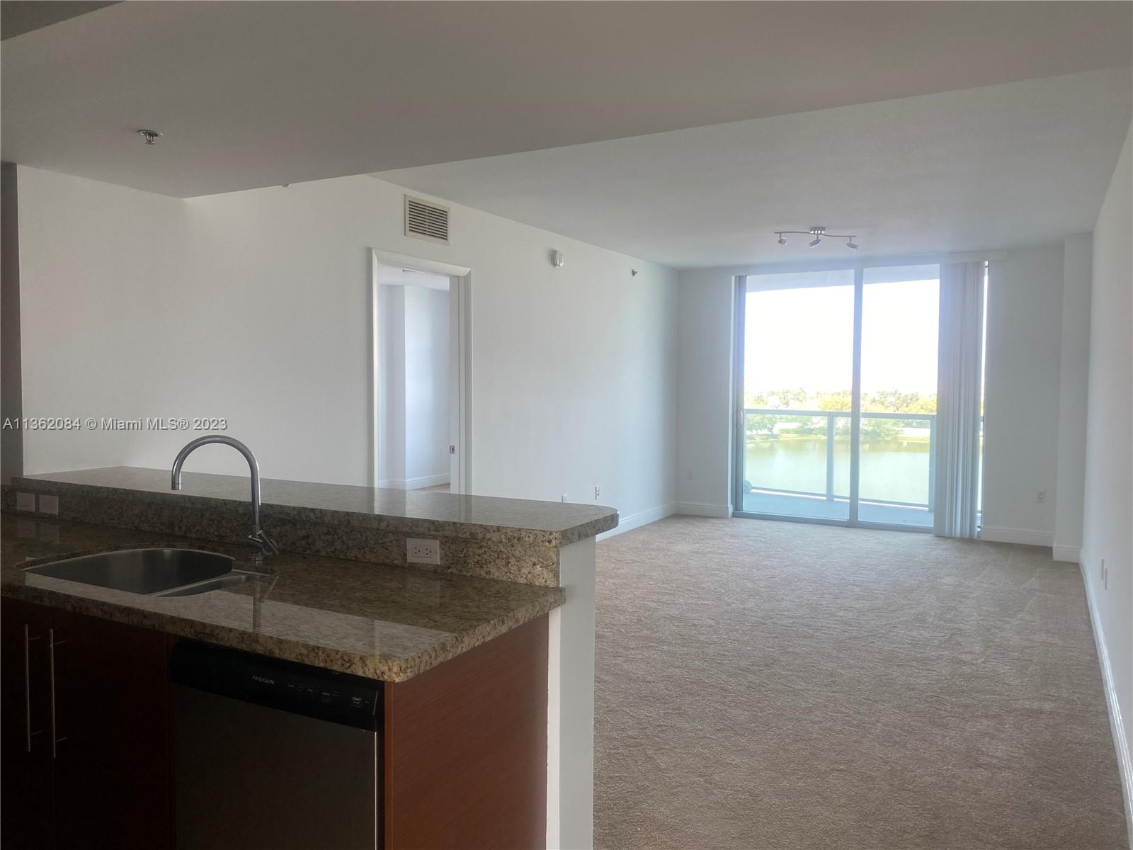 2681 N Flamingo Rd 805S, Sunrise, FL 33323