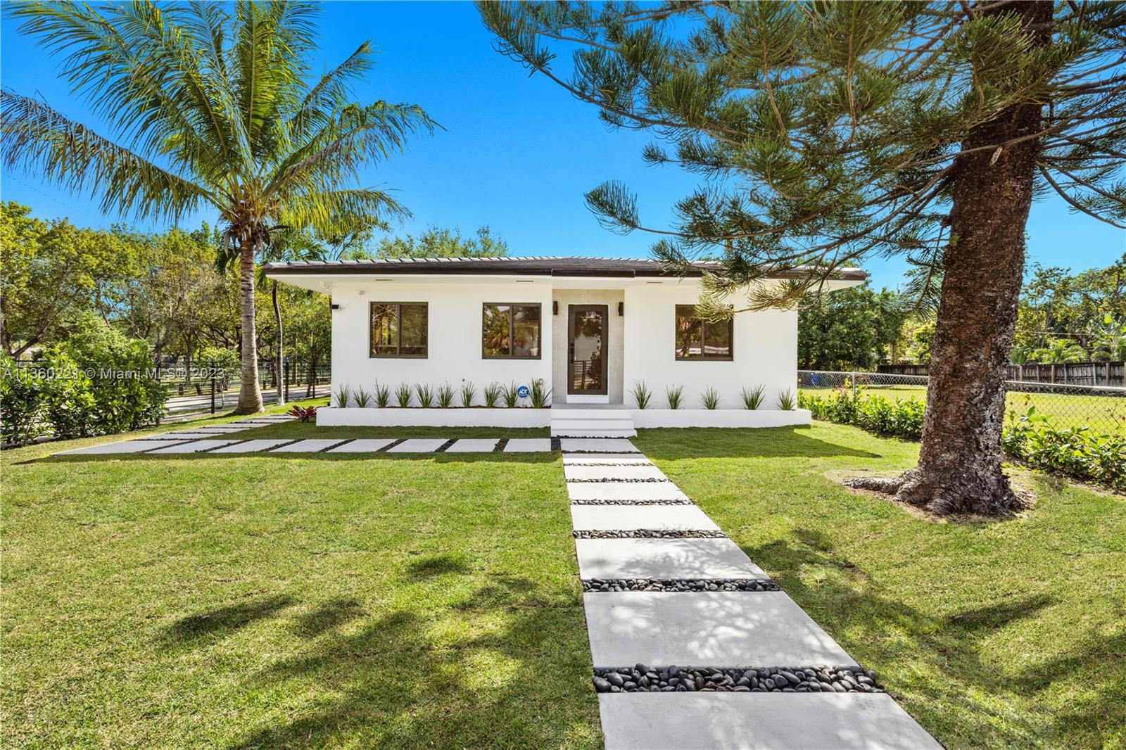 5985 NE 4th Ct  For Sale A11360221, FL