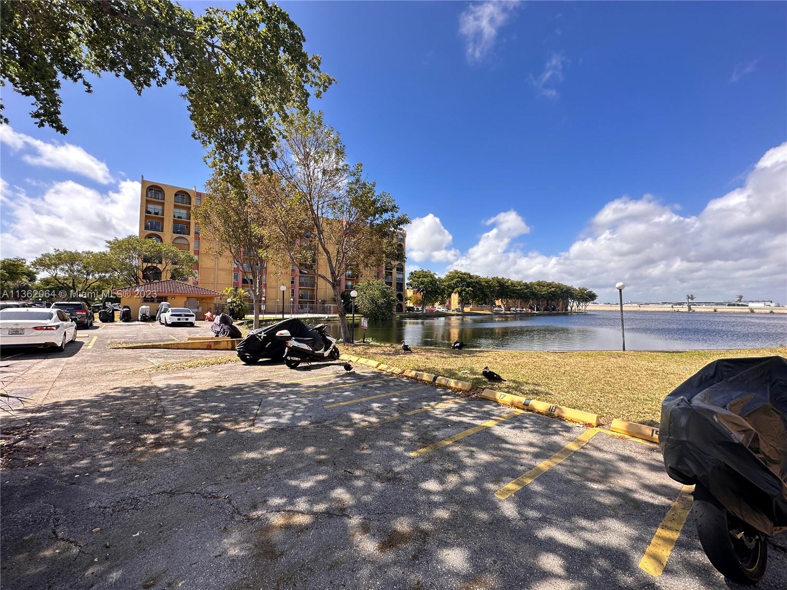 4721 NW 7th St 105-12, Miami, FL 33126