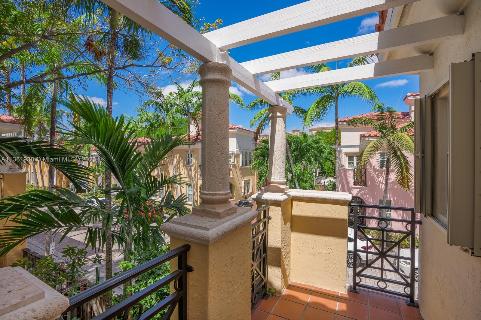 18390 NE 30th Pl 18390, Aventura, FL 33160