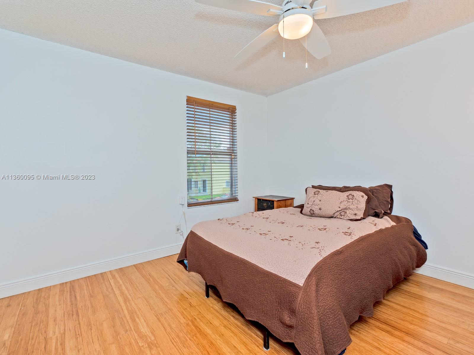 Listing Photo 15