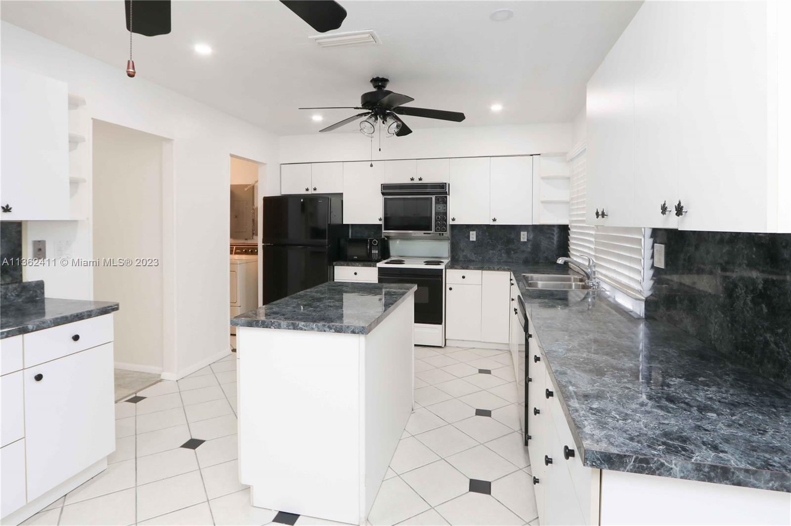 Listing Photo 17