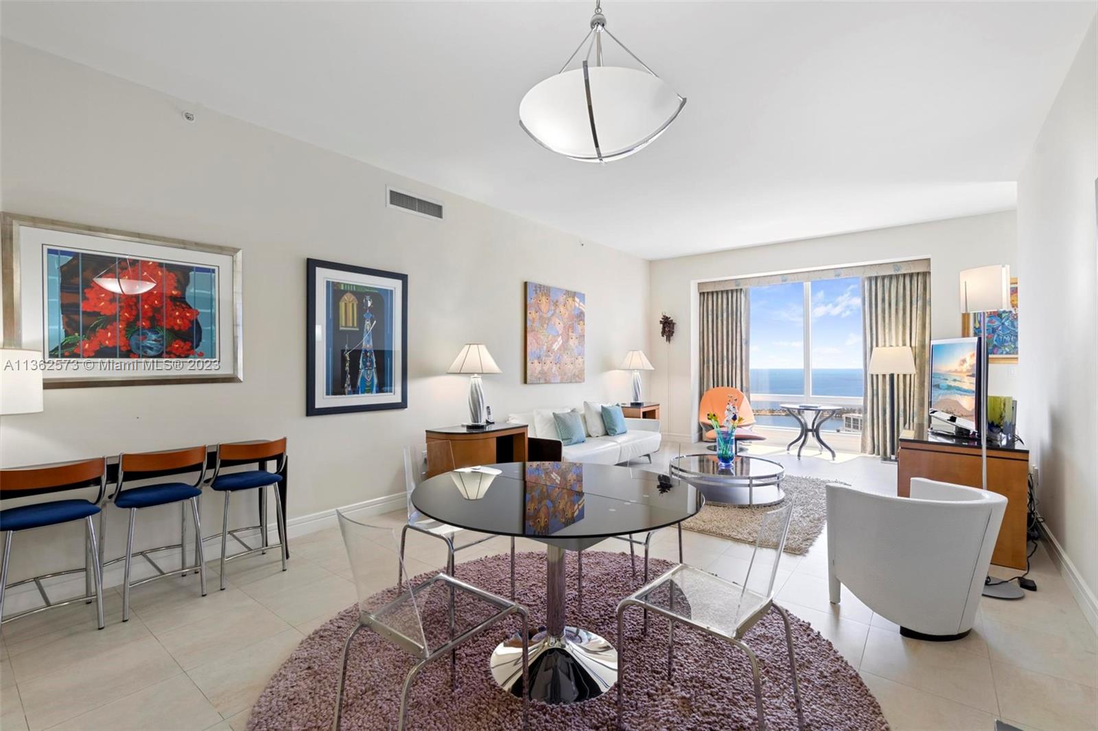 Beautiful 2 bedroom / 2 bathroom with 1,705 square feet split floor plan.  Amazing bay/ocean and Brickell Avenue views.  Laundry room with cabinetry and privacy balcony.  Master bedroom includes 2 separate walk-in closets.  Ten foot ceilings all throughout apartment.