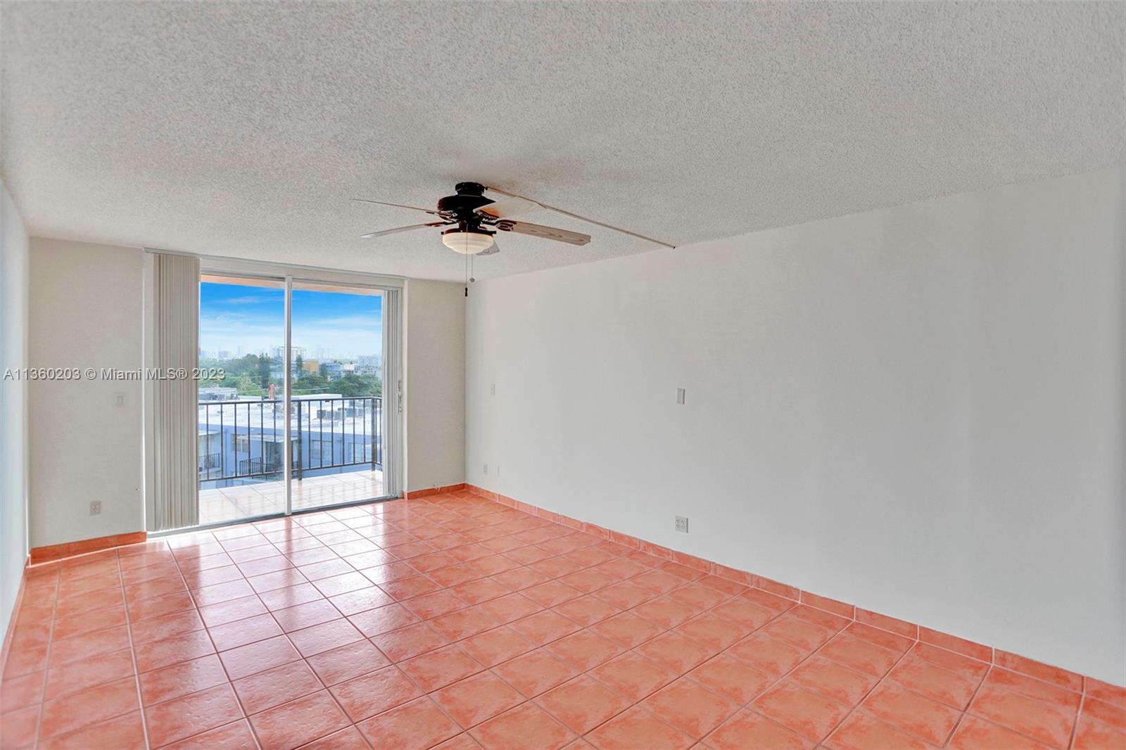 Living/Dining Area