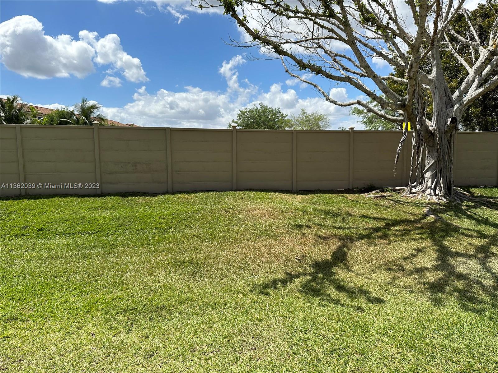 Listing Photo 14