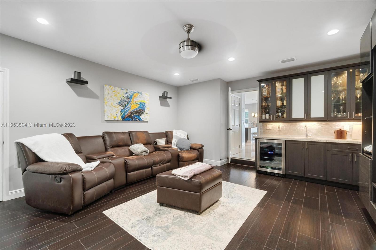Listing Photo 18