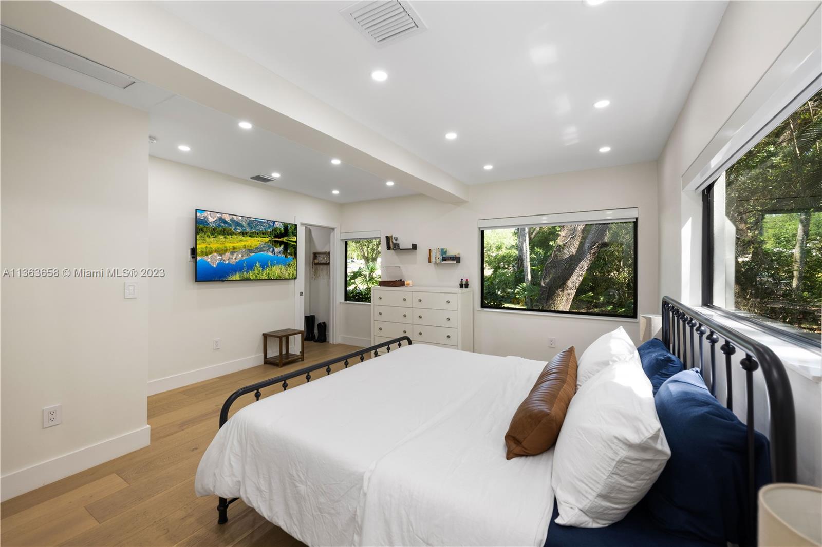 Second master bedroom with walk-in closet