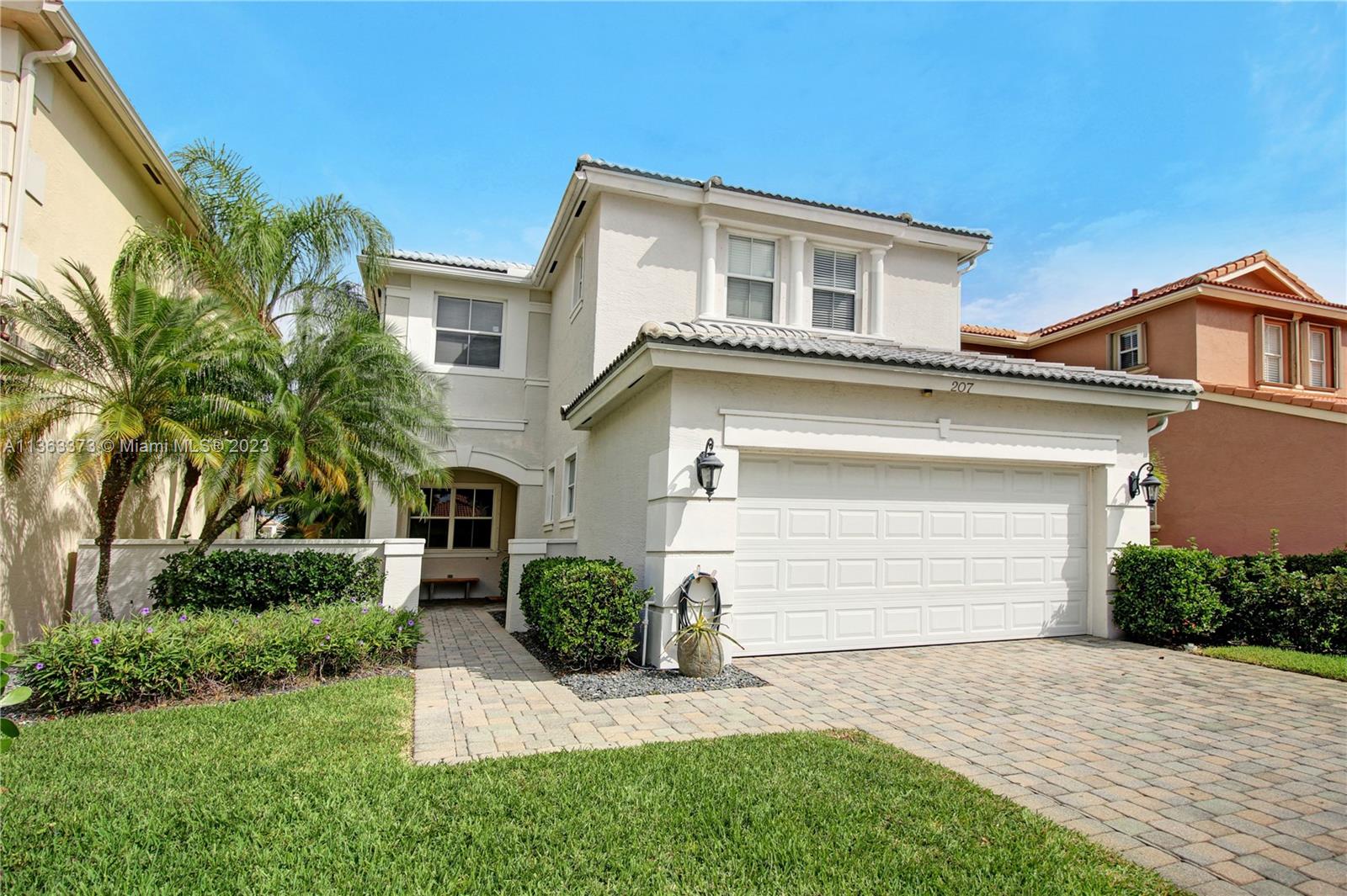 207 Isle Verde Way, Palm Beach Gardens, FL 33418