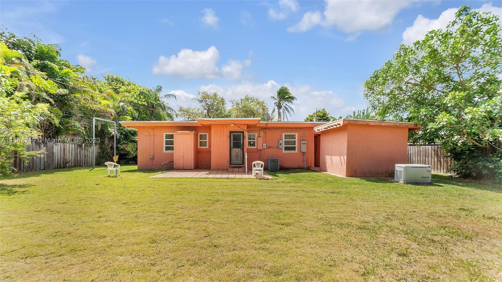 Listing Photo 11