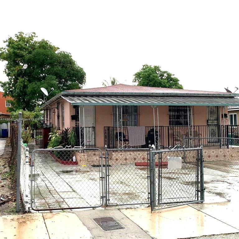 611 NW 23rd Ct, Miami, FL 33125