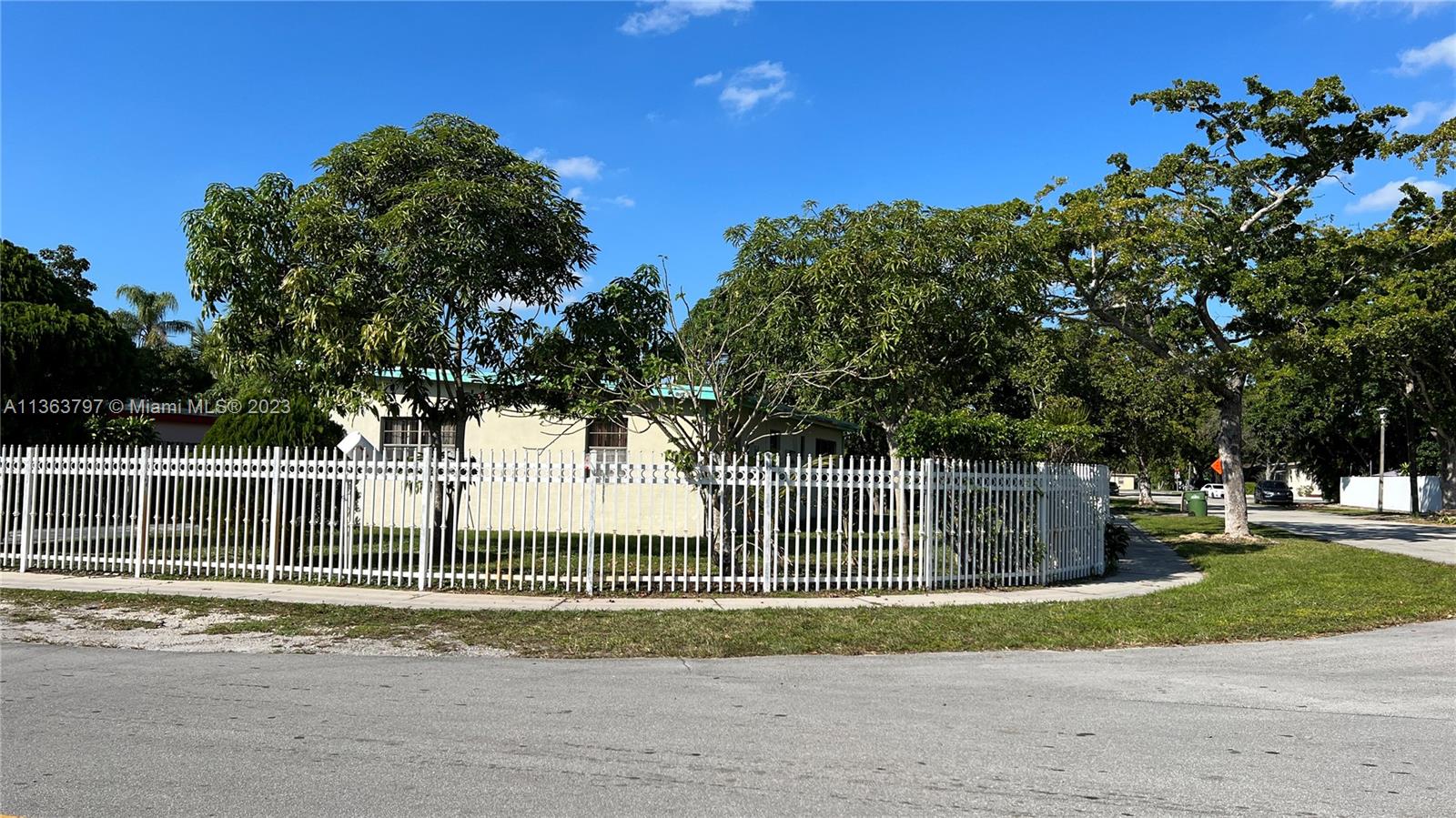 Undisclosed For Sale A11363797, FL