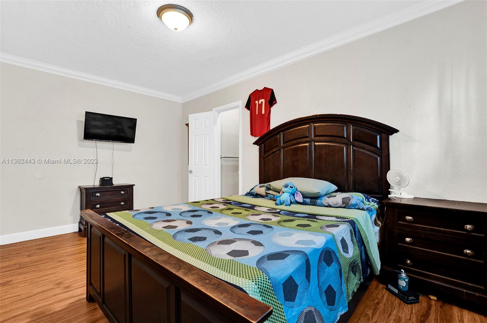Listing Photo 16
