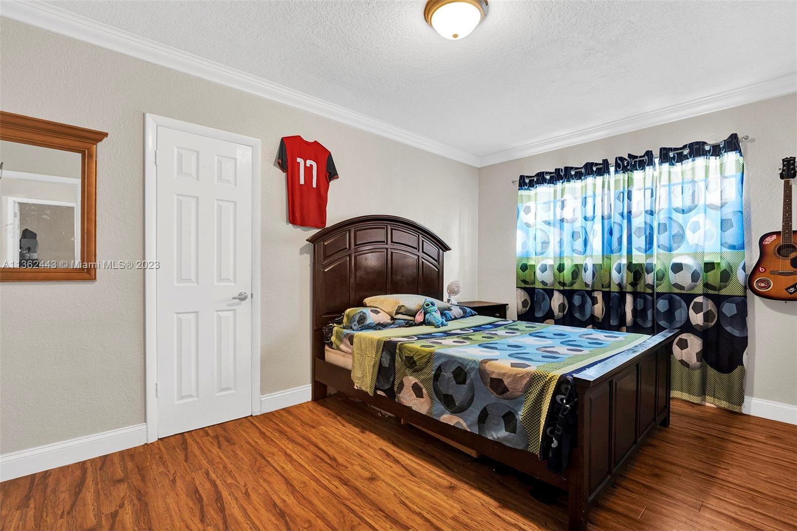 Listing Photo 17