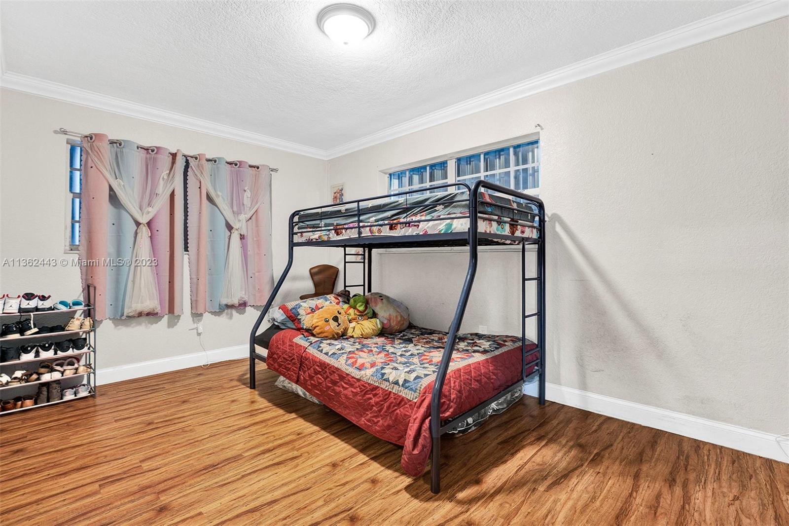 Listing Photo 18