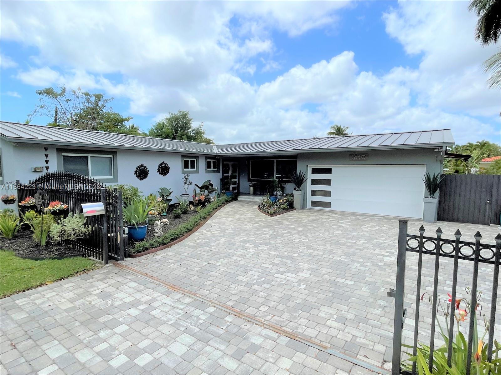 5650 SW 63rd Ct  For Sale A11364223, FL