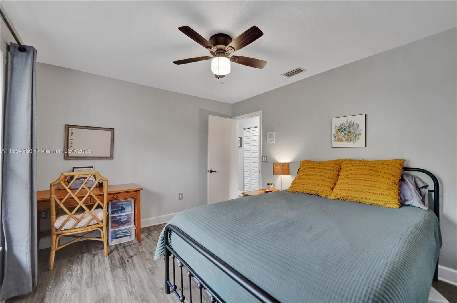 Listing Photo 11