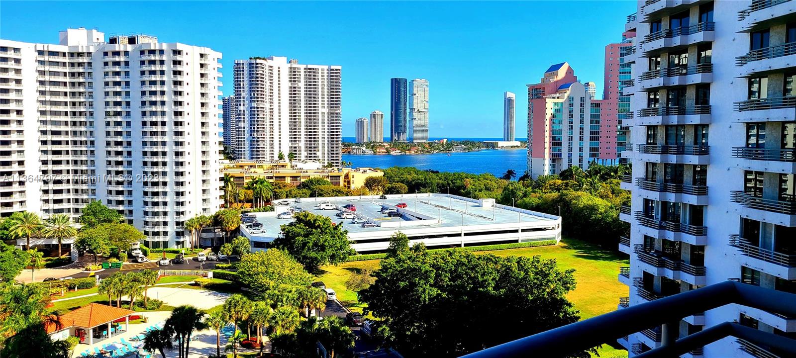 3300 NE 191st St 1207, Aventura, FL 33180