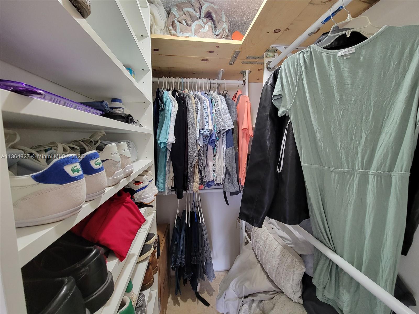 walk-in closet