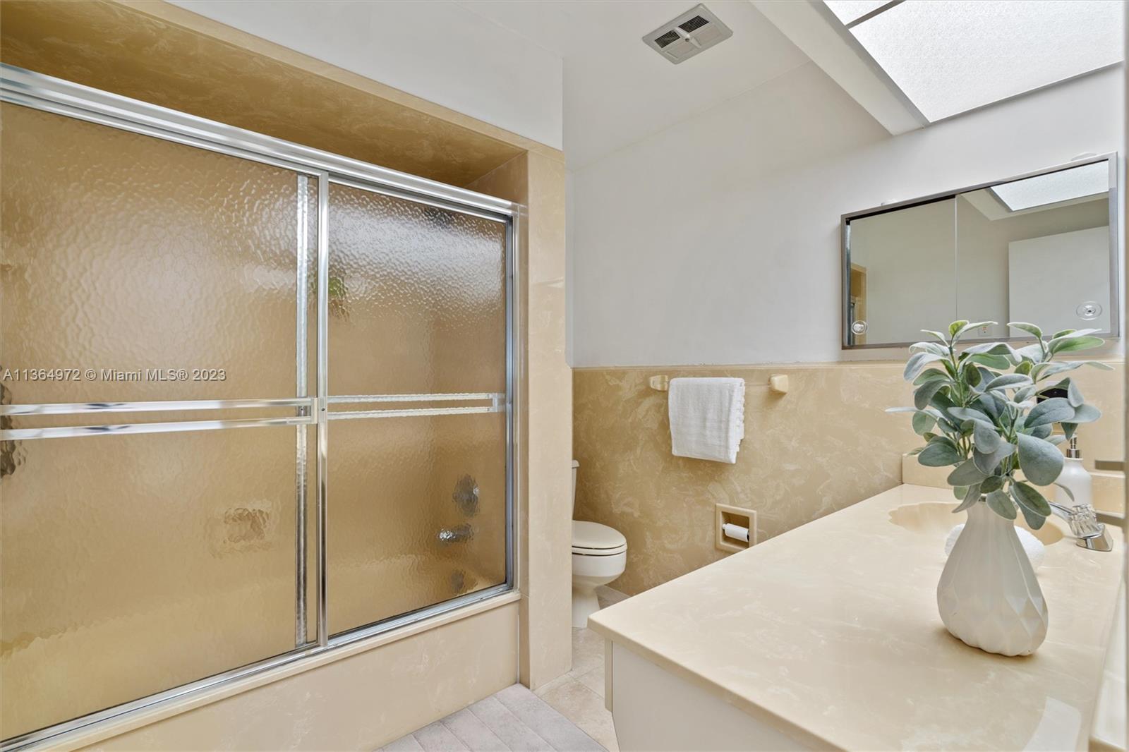 Listing Photo 21