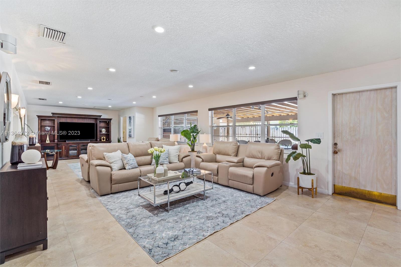 Listing Photo 7