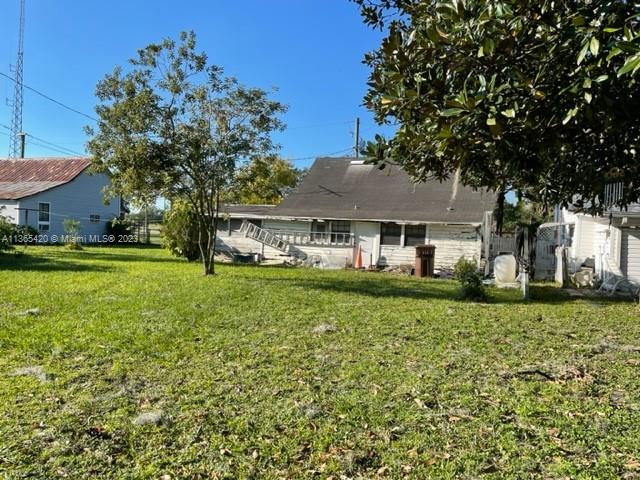 404 NW 7 St, Other City - In The State Of Florida, FL 33860