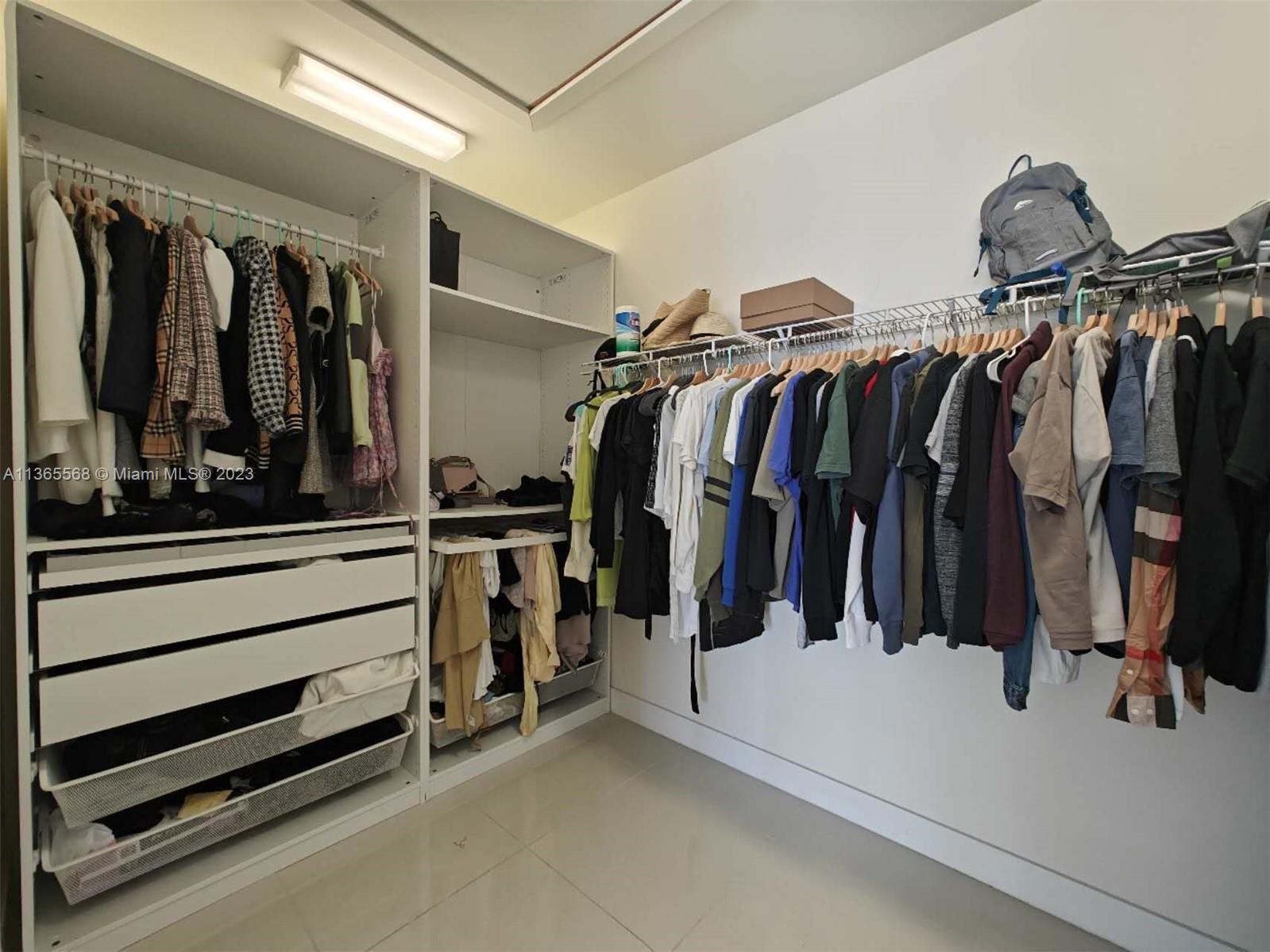 Master Bedroom Closet (1)