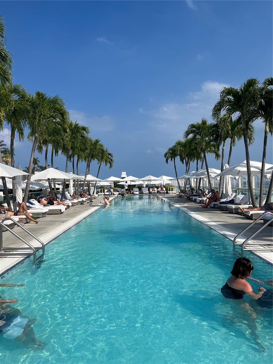 Roof top pool