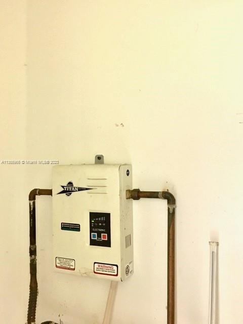 TANKLESS WATER HEATER