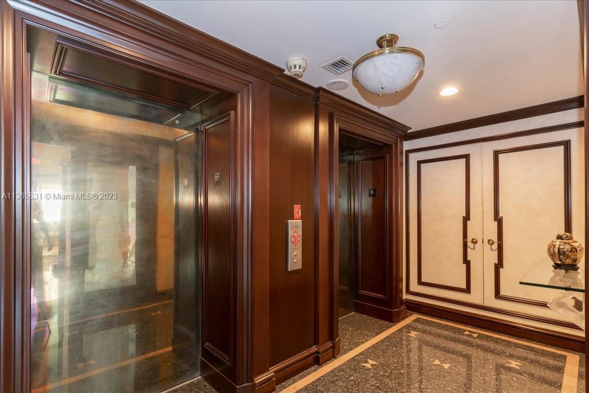 Private elevator foyer