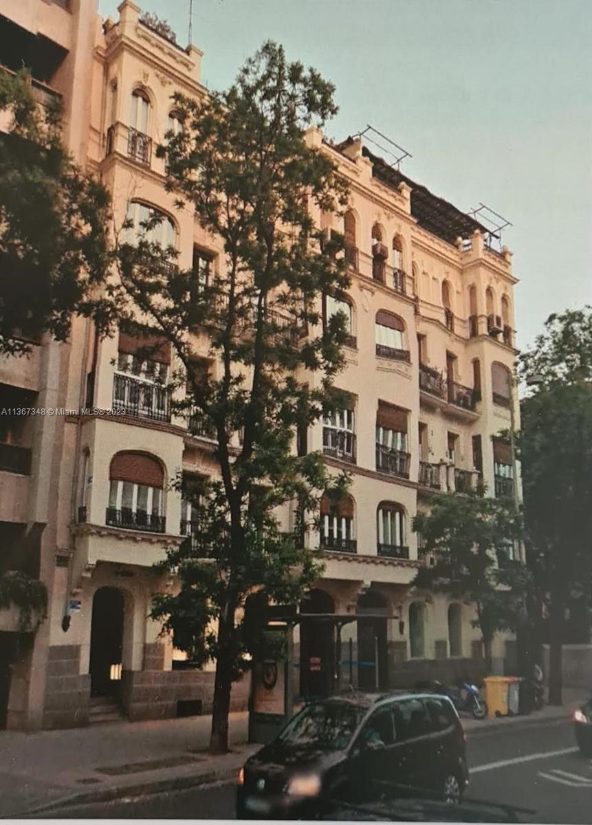 Unique penthouse in Madrid. Initially built as small palace by the current owners grandfather in 1934 to house his family, the building is now divided in five separate flats where family members of the Garay family live now. This unique Penthouse will be the first time a member of the Garay family, sells the property inherited by their grandfather. The huge terrace, 1,173 SF provides a respite in this busy capital and fills the flat with light also opening the possibility of adapting it to the next owners preferences. The house sits in the coveted barrio de Chamberi.
