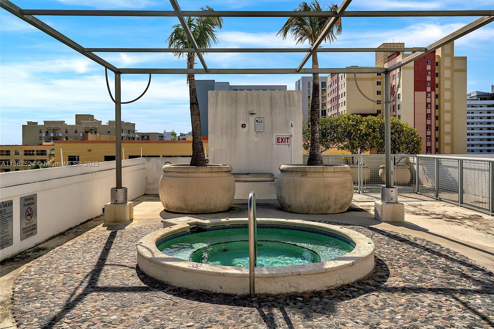 Hot tub by the 6th floor