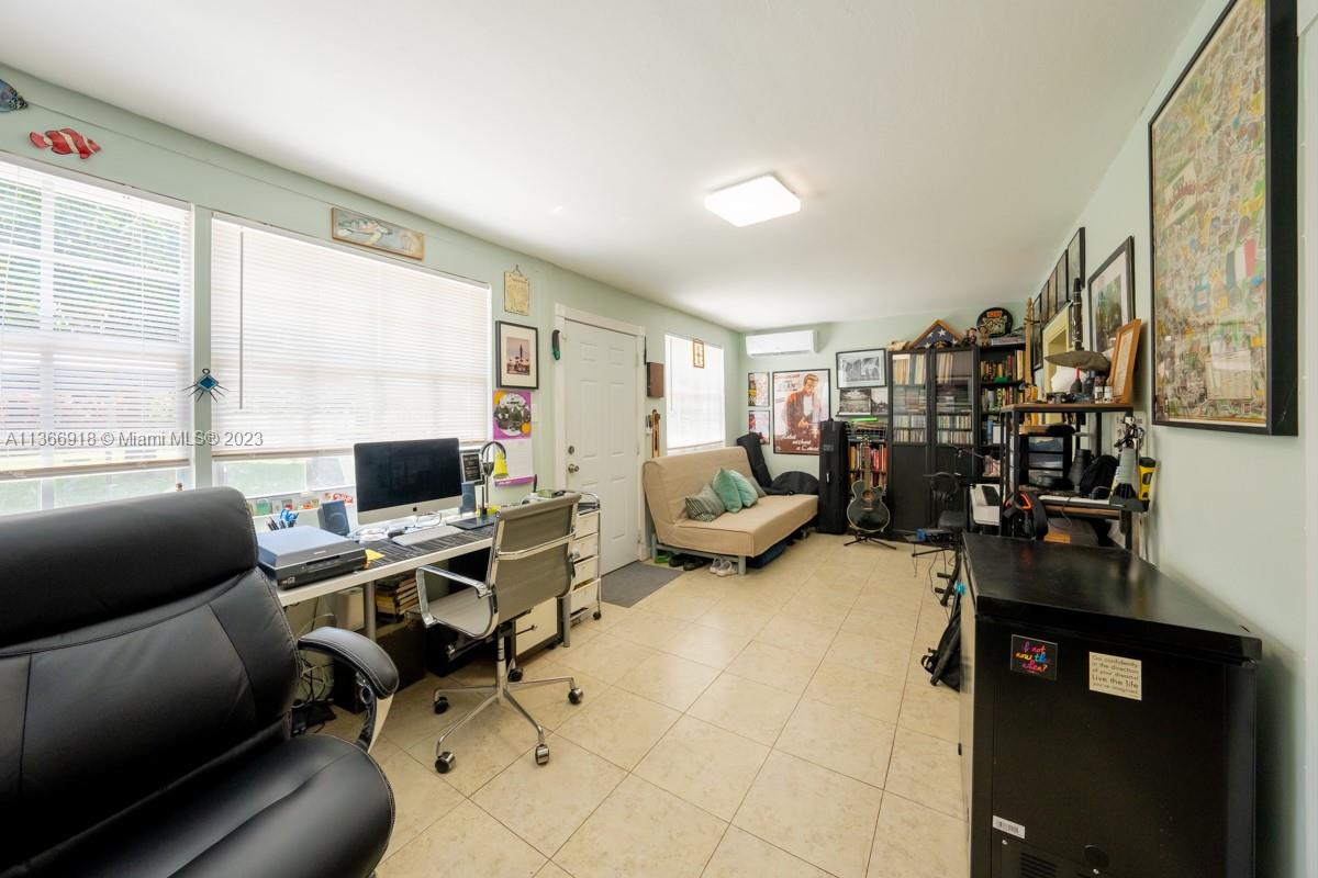 Listing Photo 8