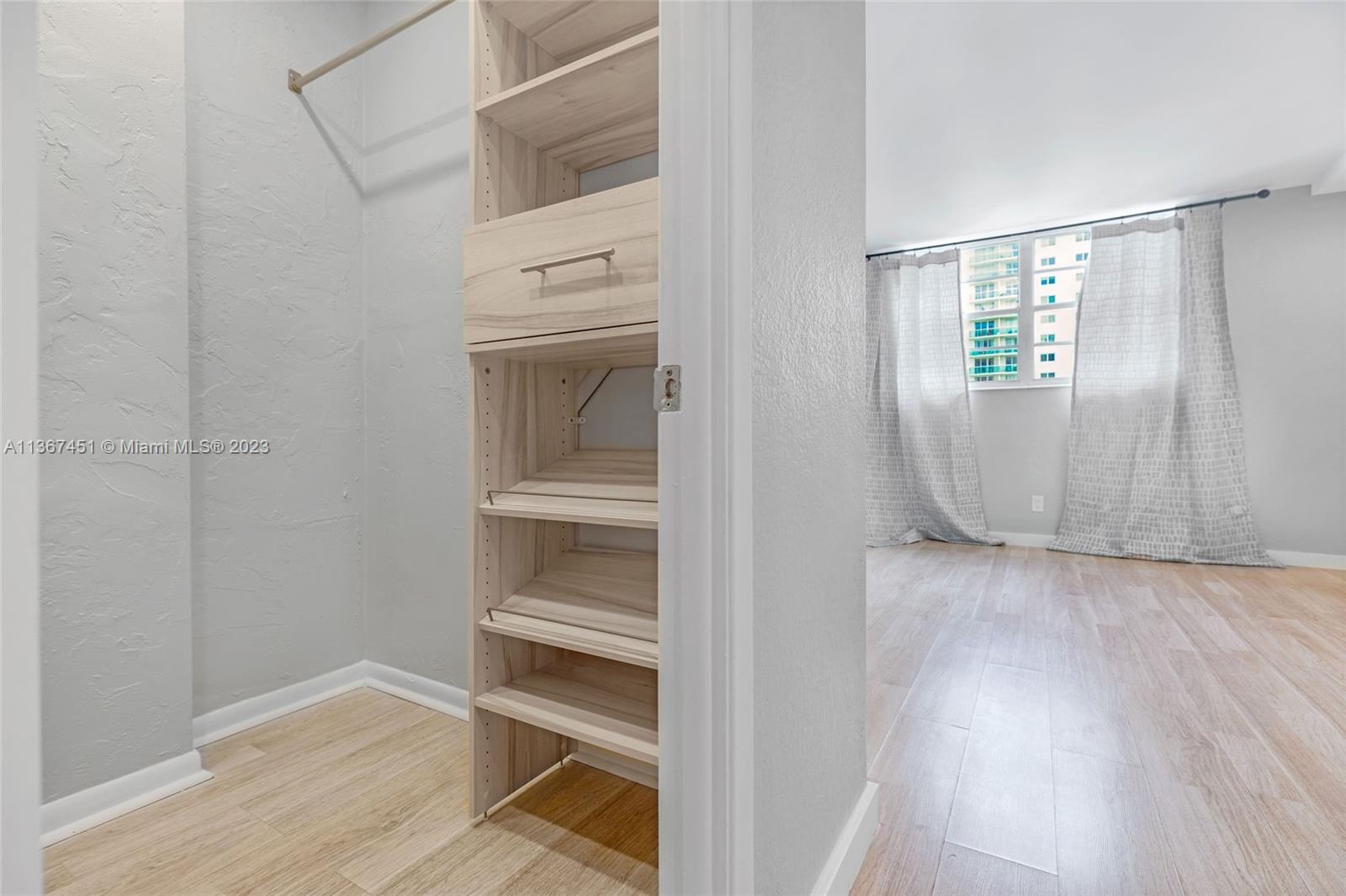Listing Photo 7