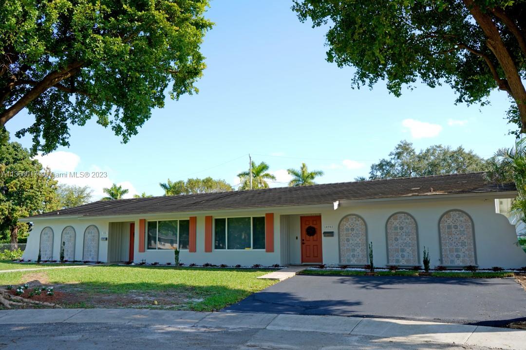 PINECREST ATTRACTIVE UPSCALE DUPLEX APARTMENT--- Large (1943 sf') 3 bedroom/ 2 bath like new apartment located within walking distance to shopping, transportation, hospitals, & within close proximity to University of Miami! Property features: impact windows and doors, travertine floors, Central air, and heat, large kitchen with real wood cabinetry, granite countertops, stainless steel appliances, recessed lighting, all bedrooms have walk-in closets, updated baths, large laundry/ utility room, & situated within a spacious half acre lot with a fenced rear yard on a cul de sac. Phone Rick Hickox @ for more info, or schedule an appointment to view. Near shopping, transportation, schools, and more. Currently updating exterior and landscaping.