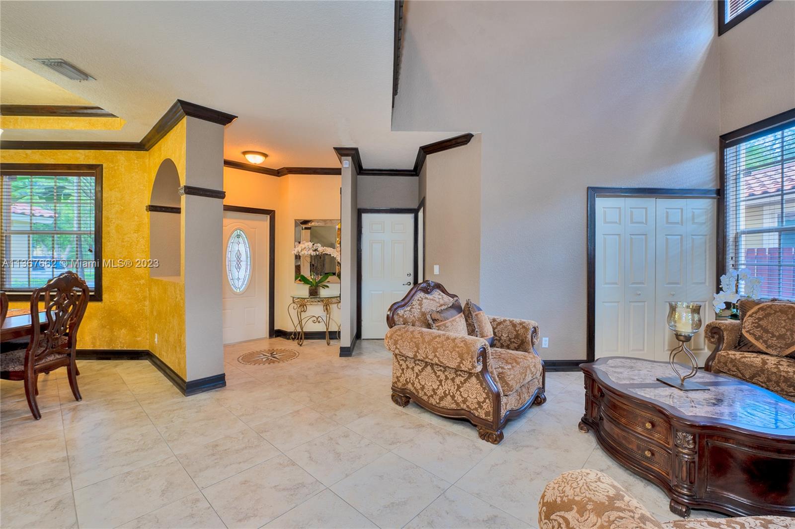 Listing Photo 8