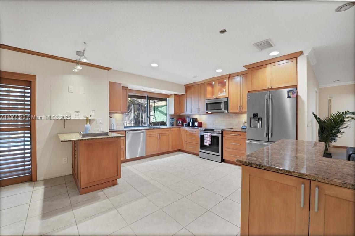 Listing Photo 15