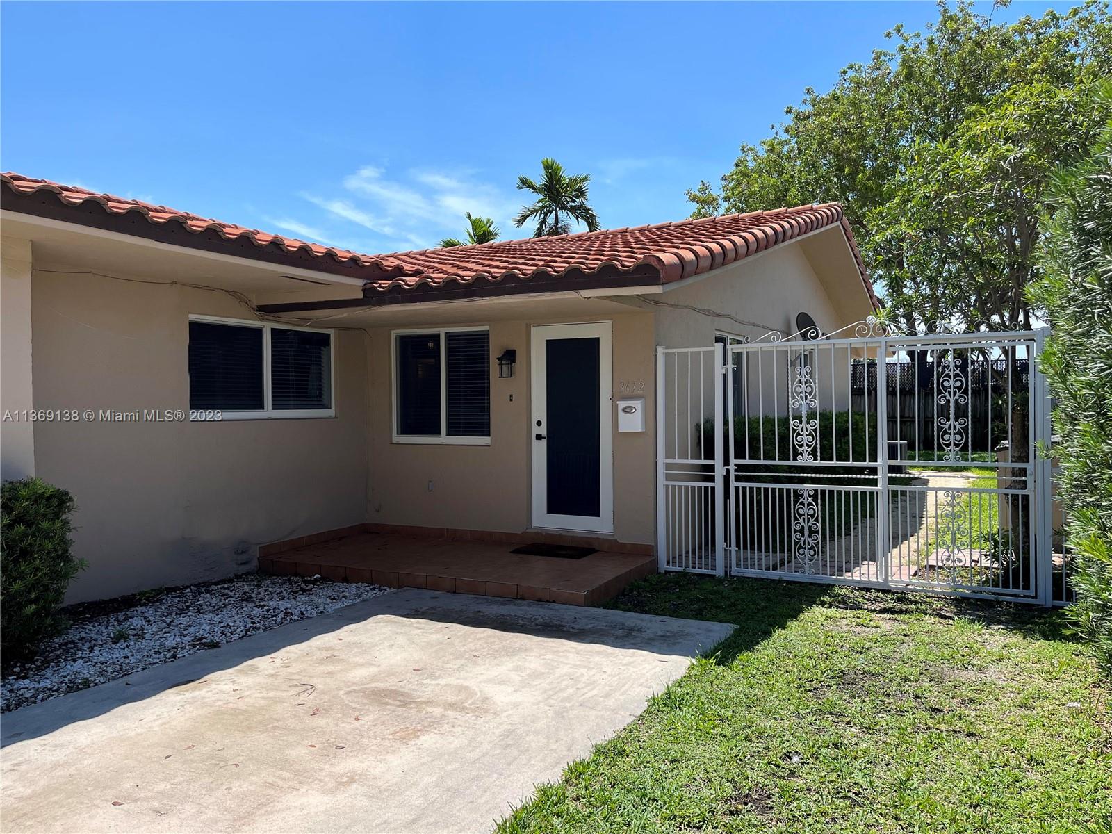 3672 SW 27th St #2 For Sale A11369138, FL