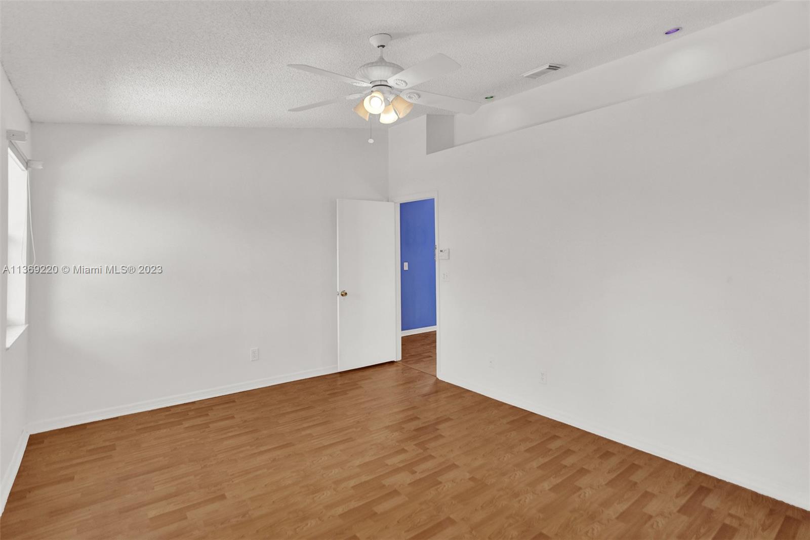 Listing Photo 24