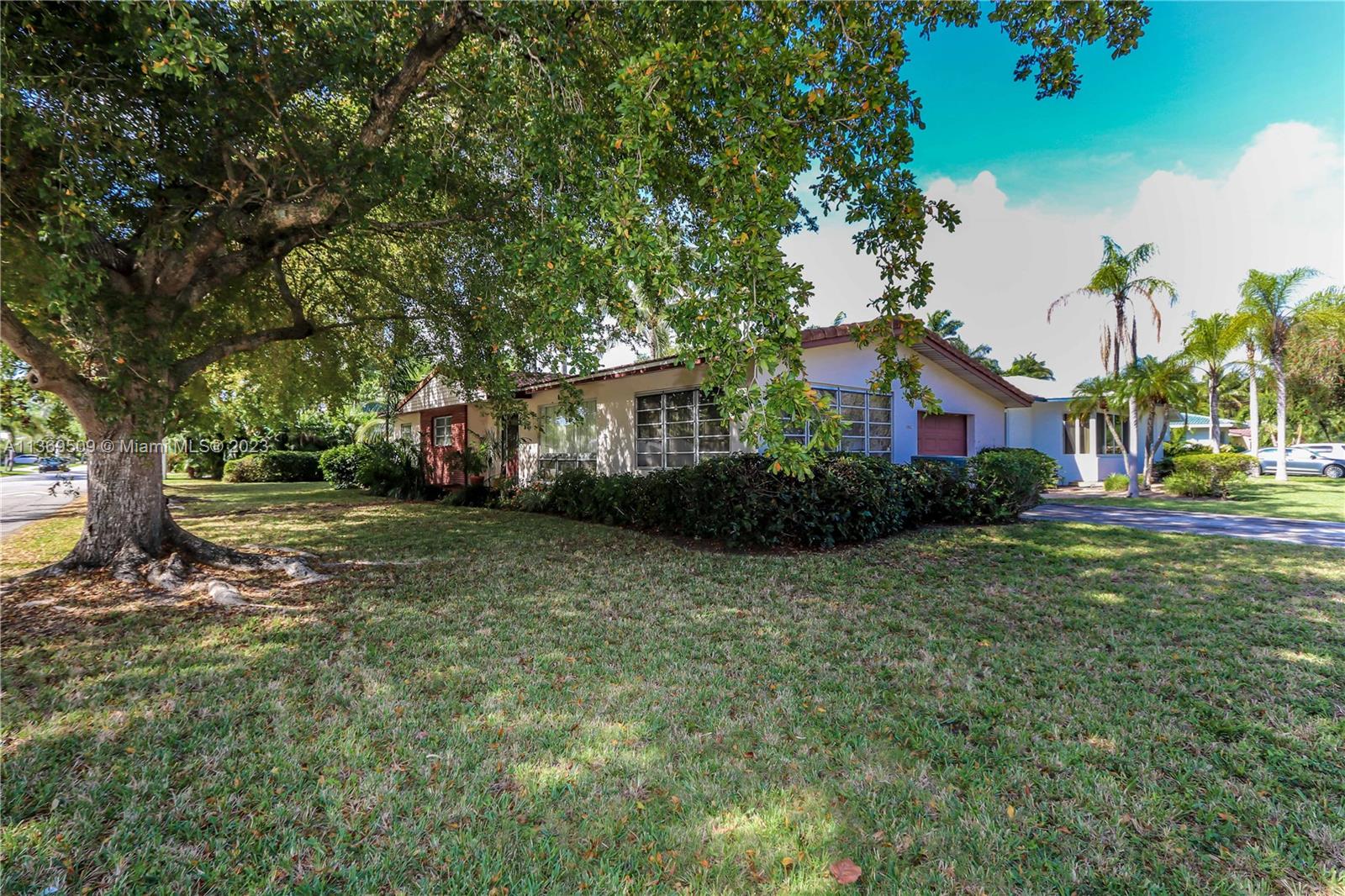 1302  Fillmore St  For Sale A11369509, FL