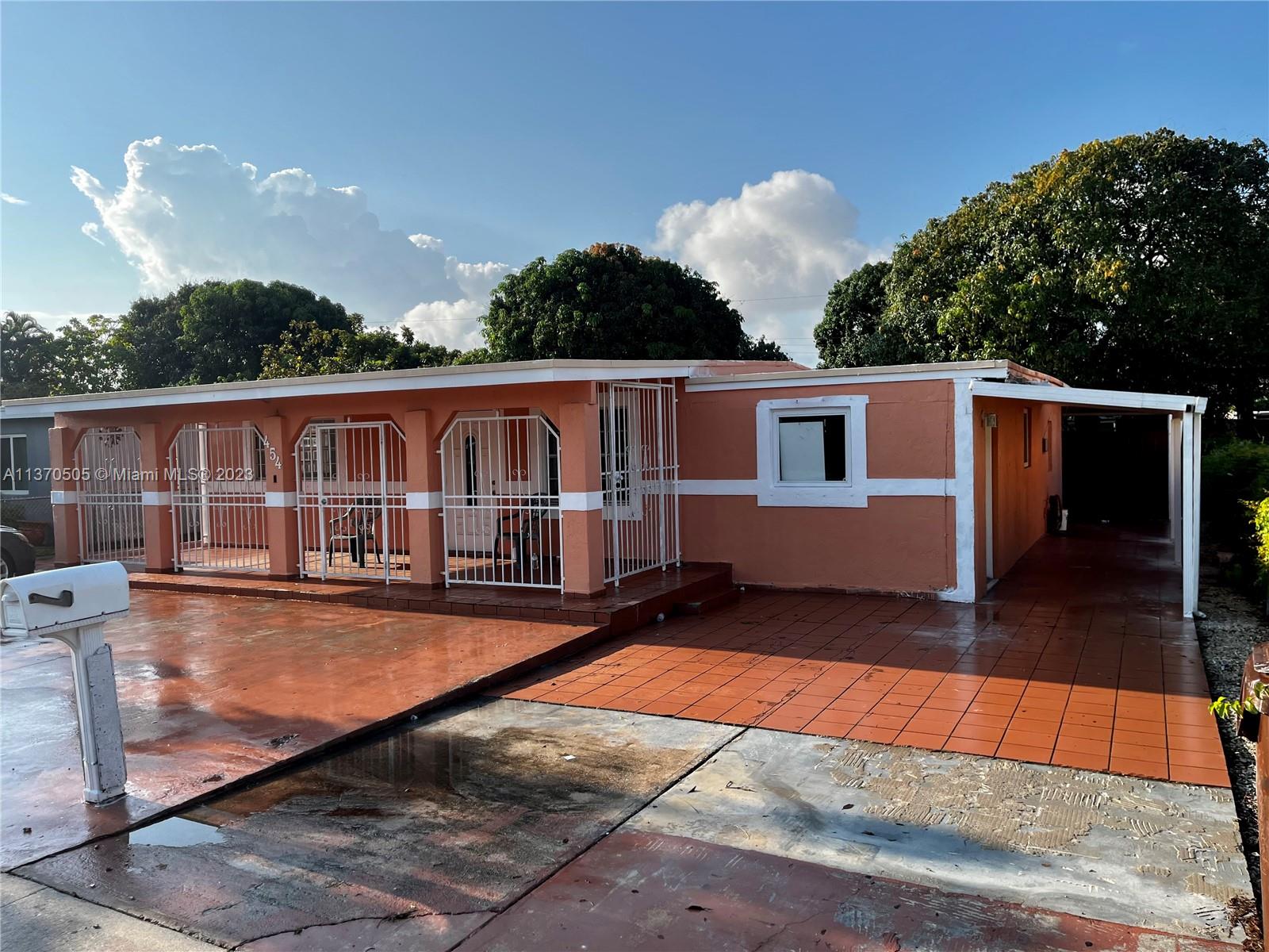 454 E 64th St, Hialeah, FL 33013