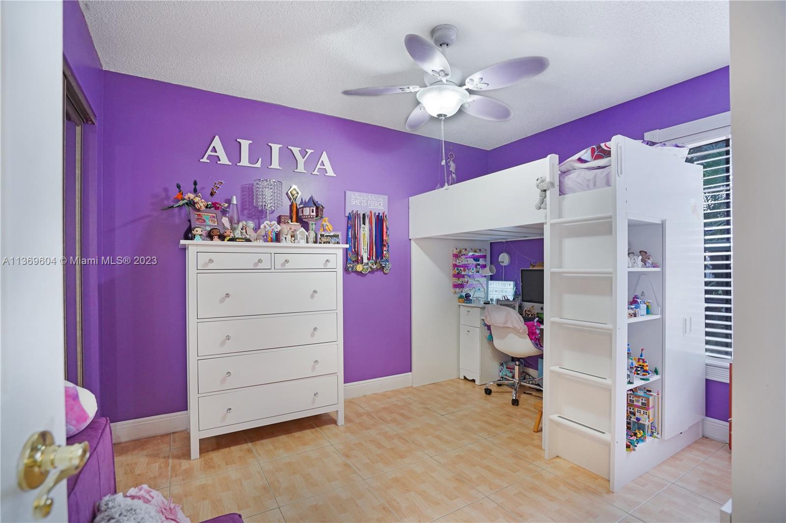 Listing Photo 12